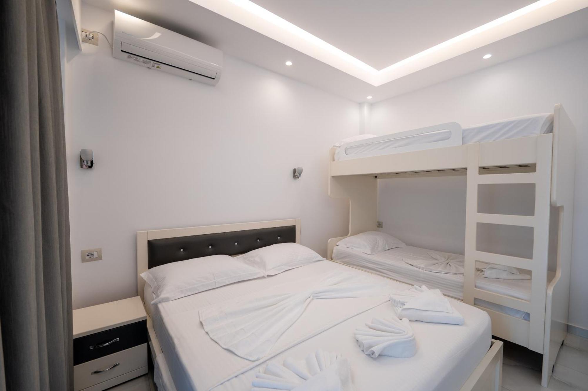Apartments Mario Ksamil Luaran gambar