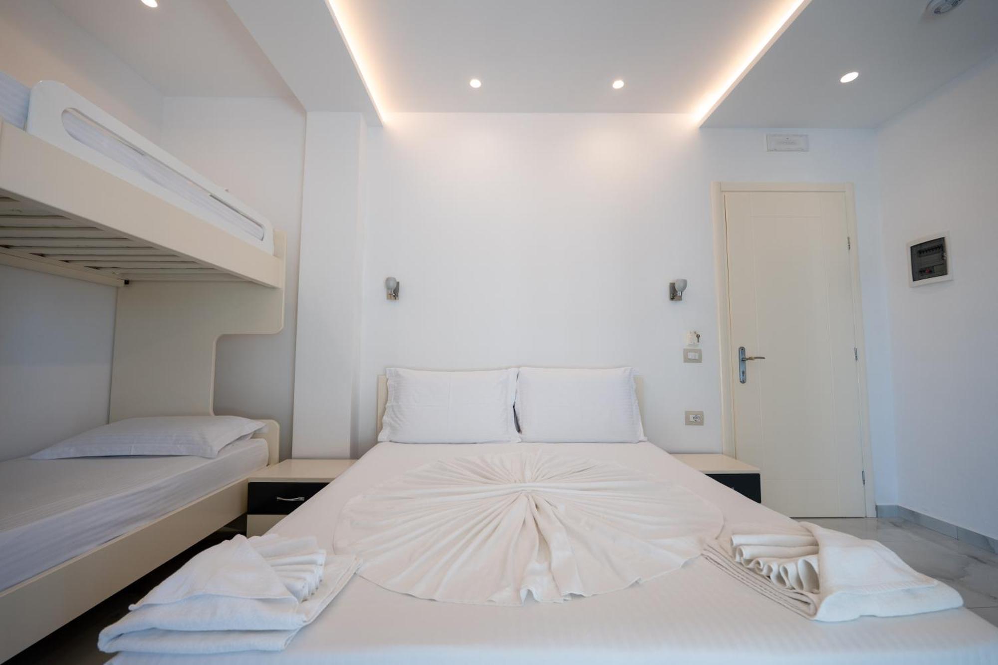 Apartments Mario Ksamil Luaran gambar