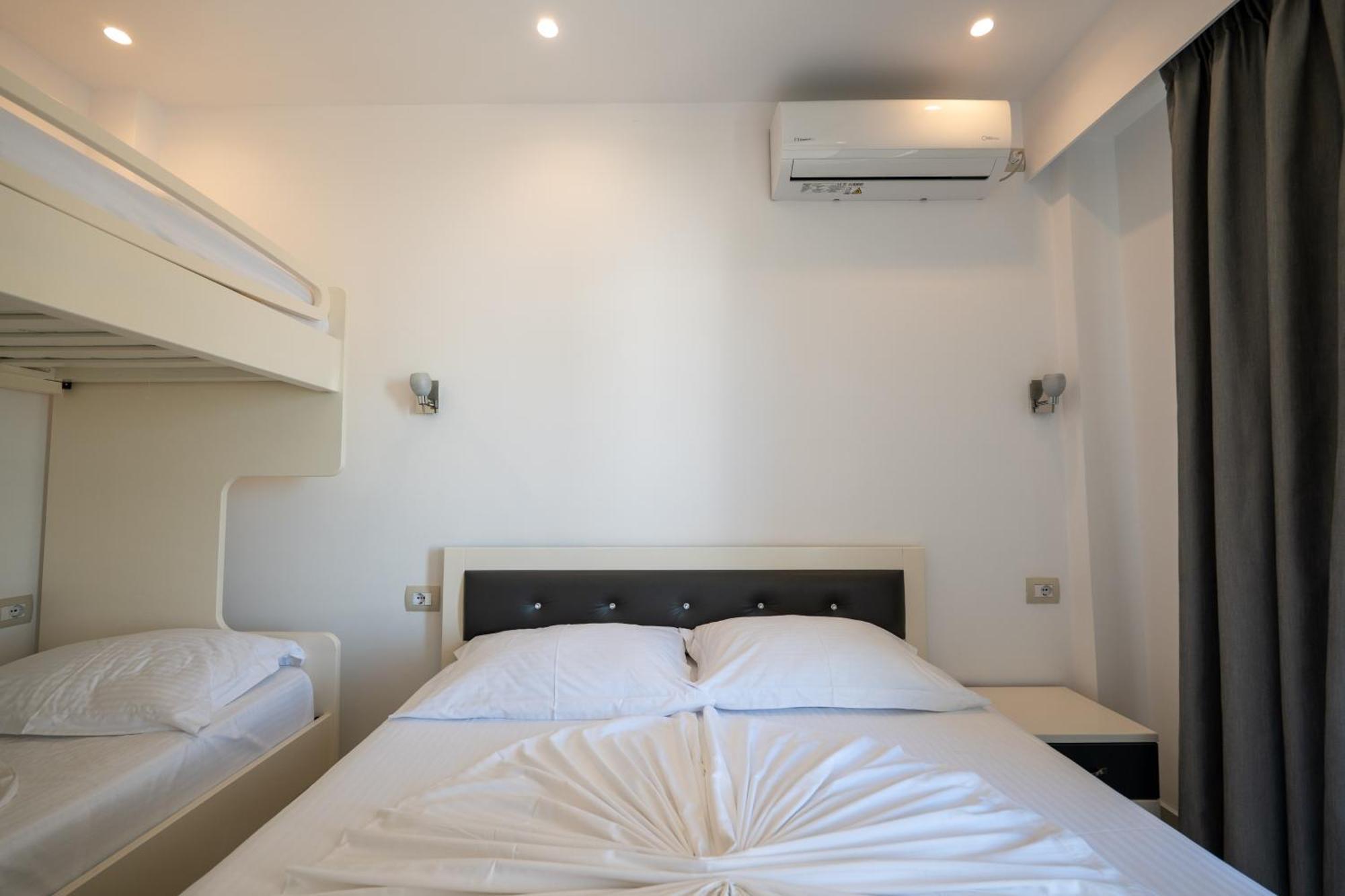 Apartments Mario Ksamil Luaran gambar