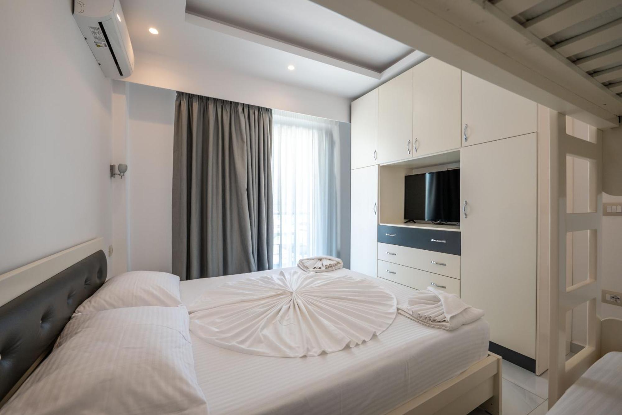 Apartments Mario Ksamil Luaran gambar