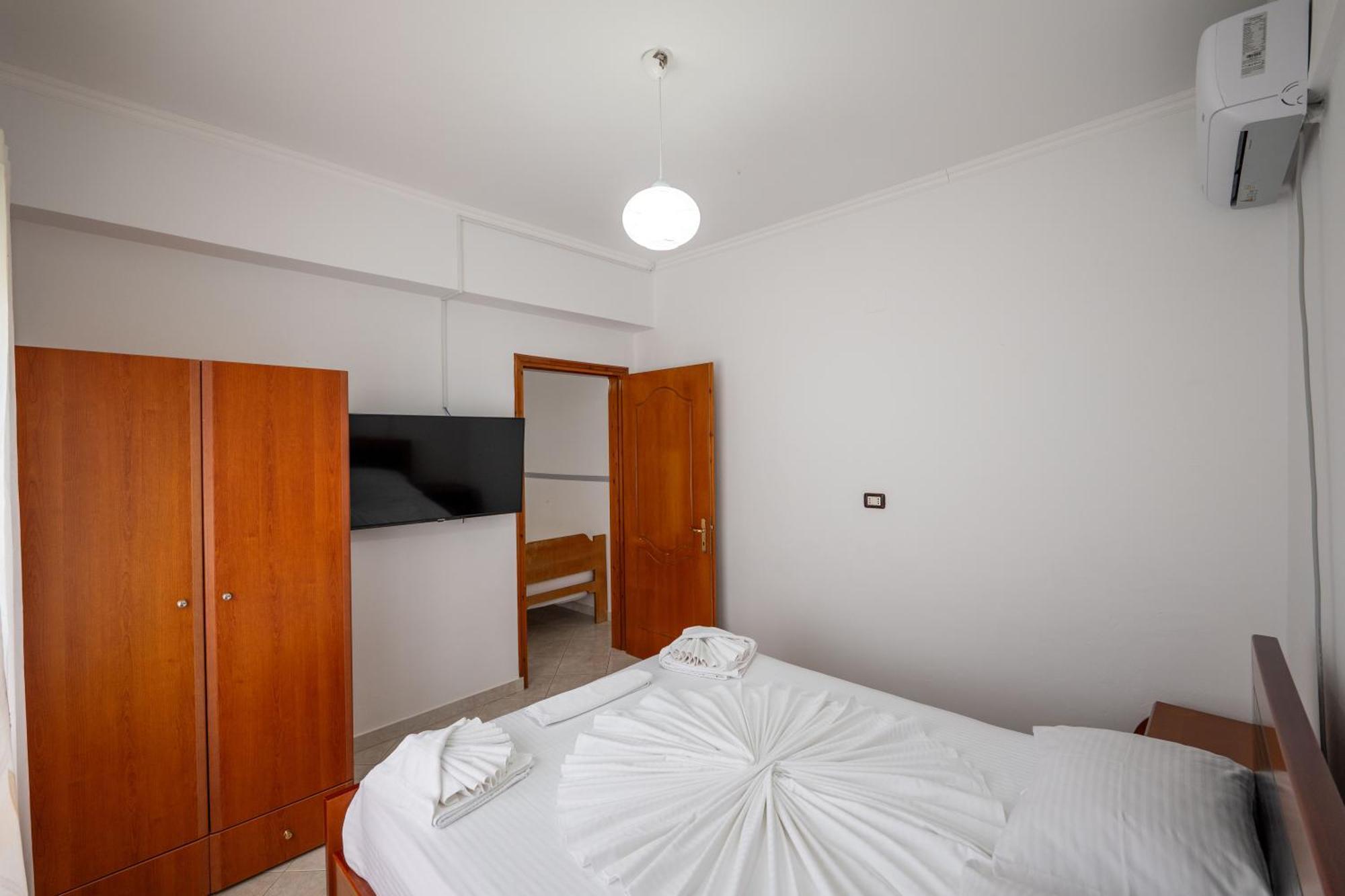 Apartments Mario Ksamil Luaran gambar
