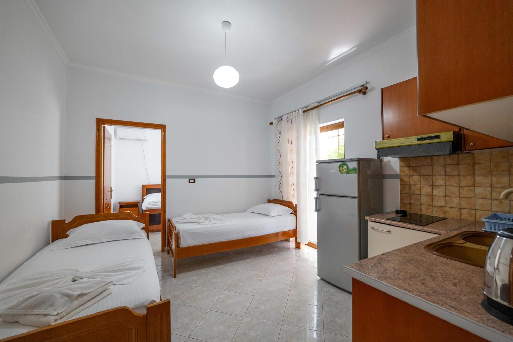 Apartments Mario Ksamil Luaran gambar