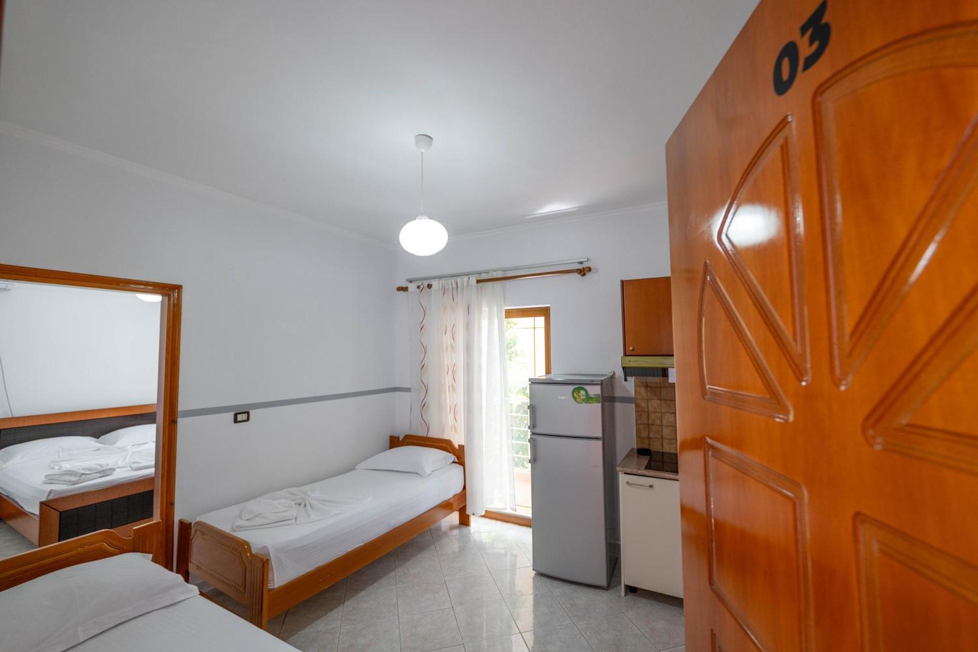 Apartments Mario Ksamil Luaran gambar
