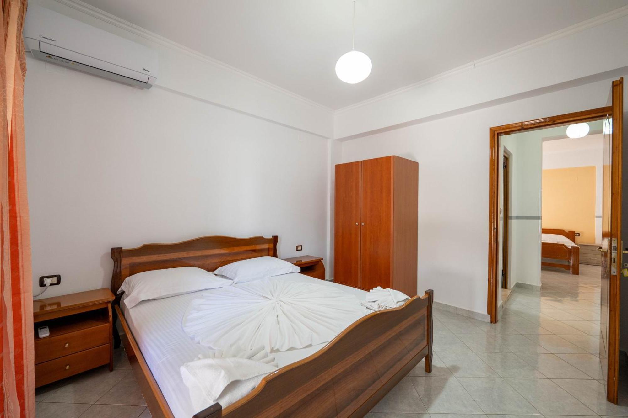 Apartments Mario Ksamil Luaran gambar