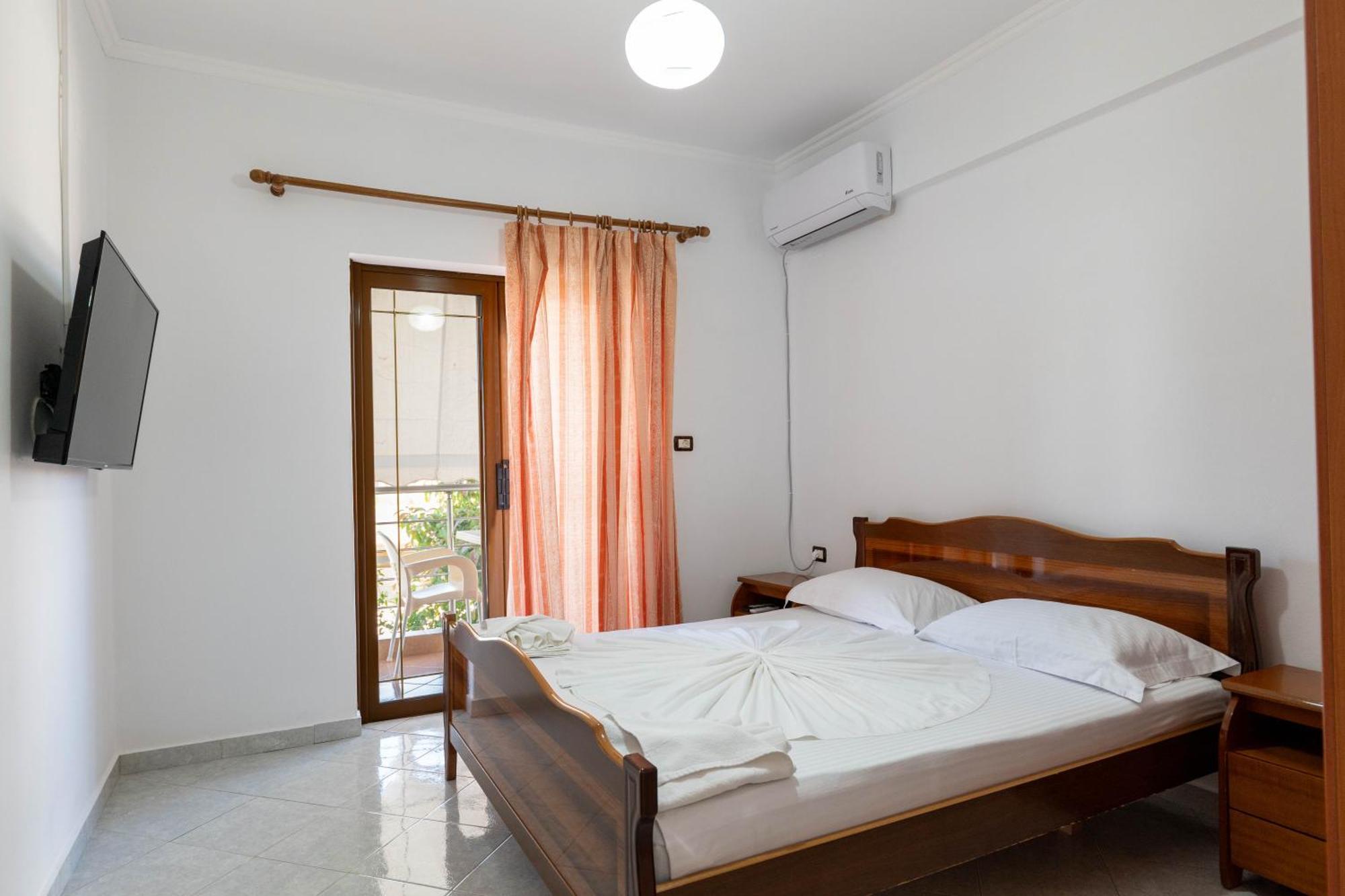 Apartments Mario Ksamil Luaran gambar